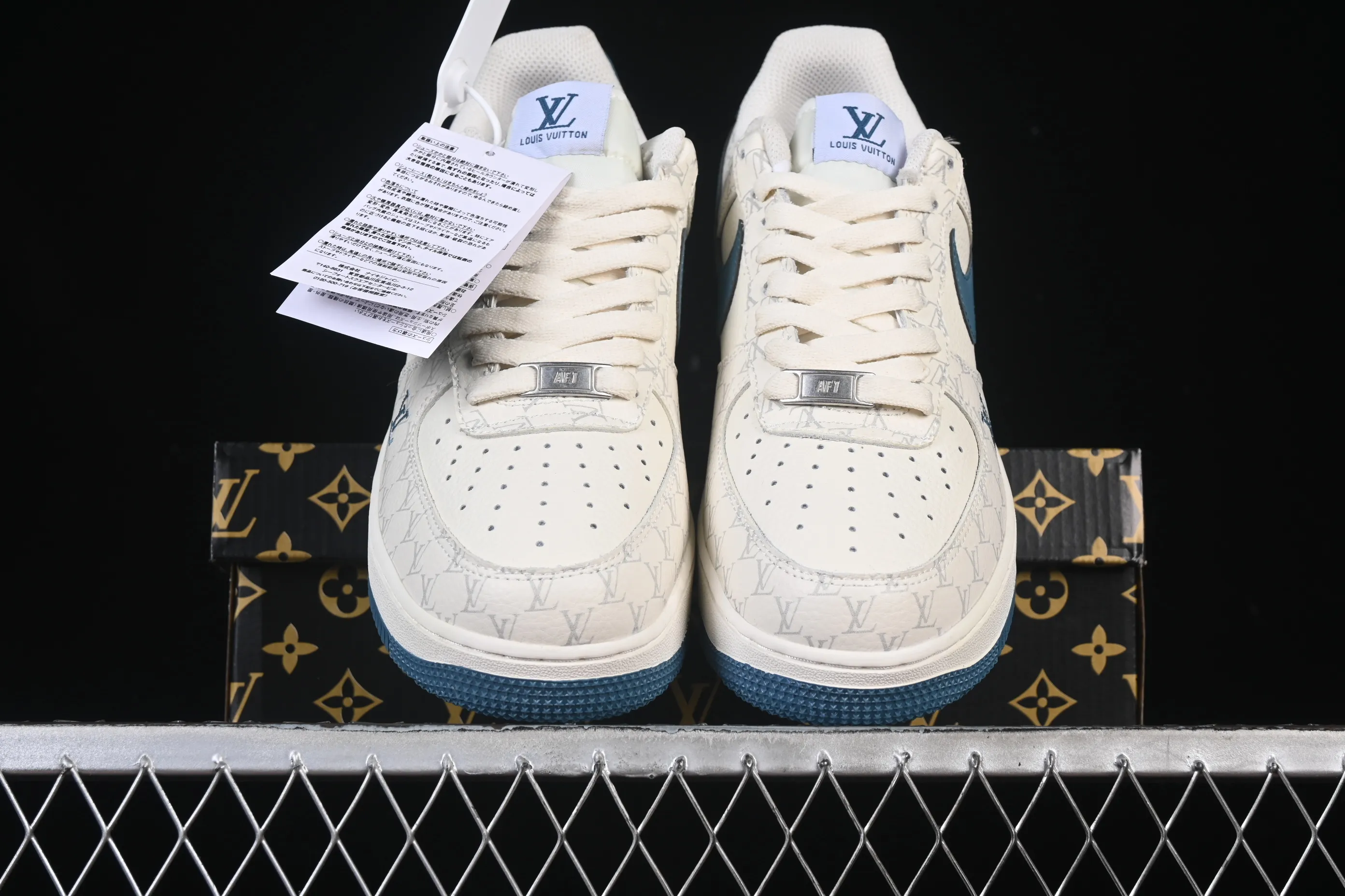 All categories Nk Air Force 1 Air Force series Nk Air Force 1 Low Air Force low-top Nike Air Force 1'07 Low LV joint Gulf blue print Air Force 1 low-top casual sneakers BZ6880-105